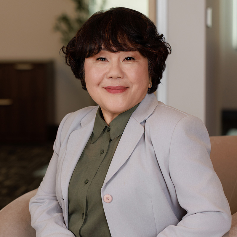 Headshot of Yuri Spiller, taxation and accounting services team member.